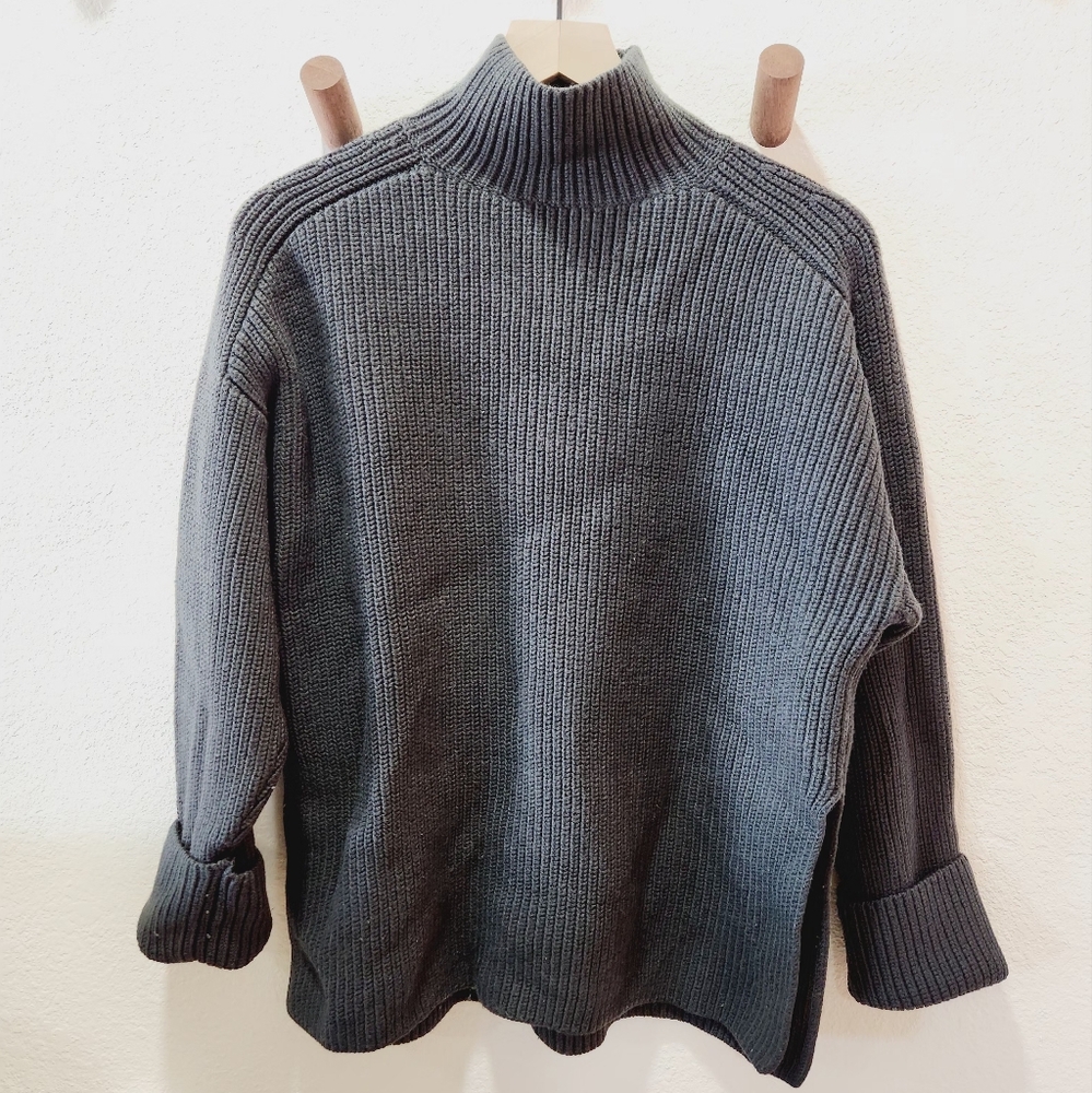 COS oversized merino wool charcoal grey turtleneck sweater size Medium